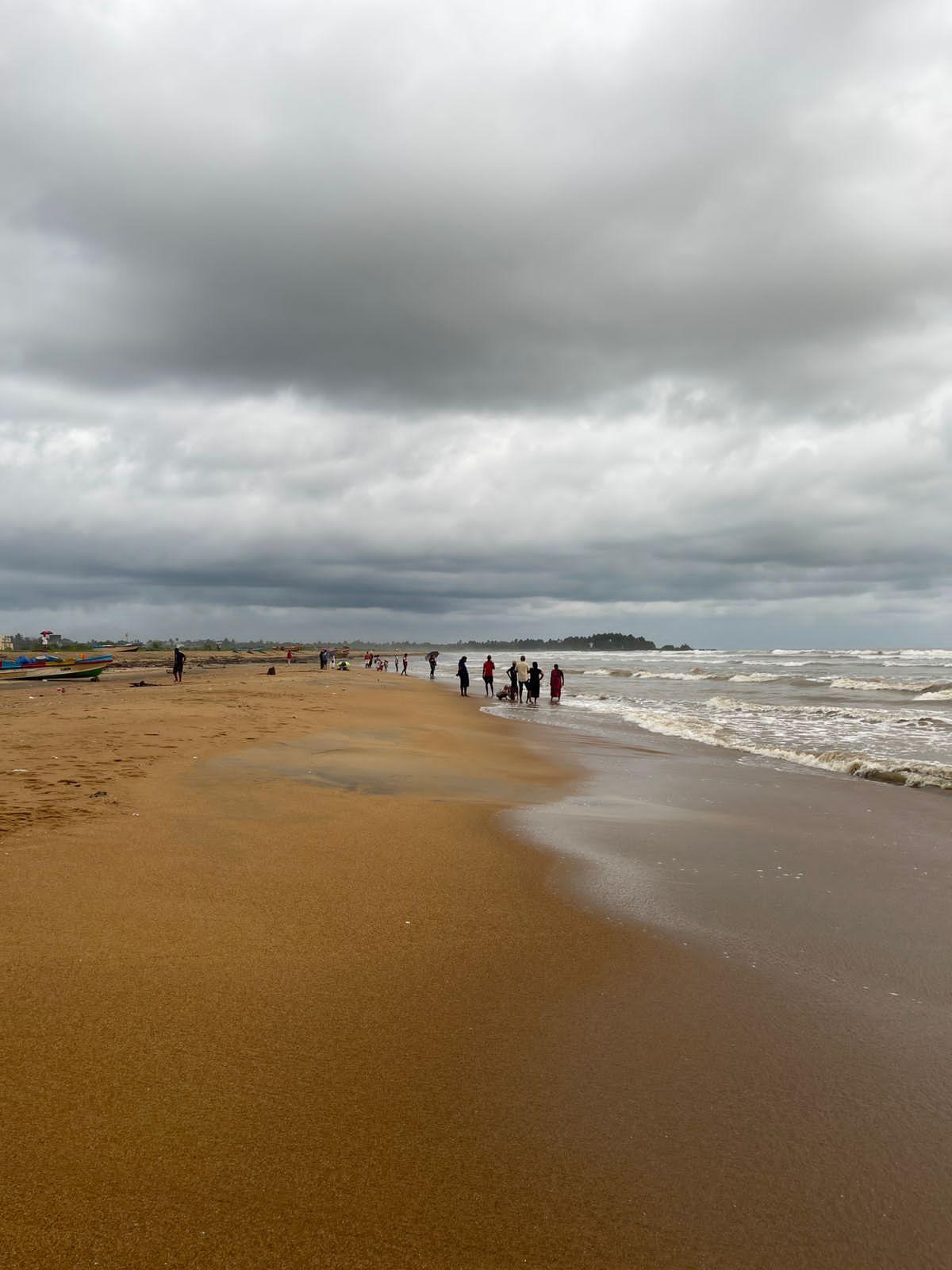 Sandee Kaluthara Beach Photo