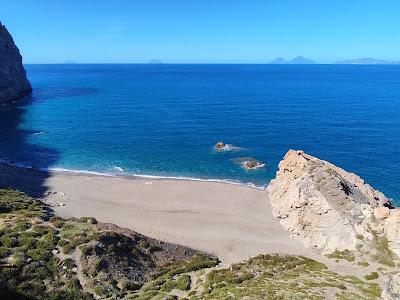 Sandee - Spiaggia Del Bue