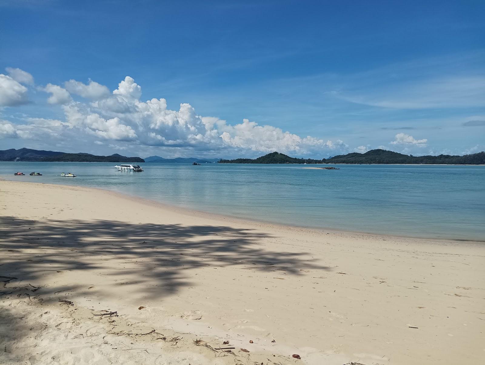 Sandee Ko Naka Yai
