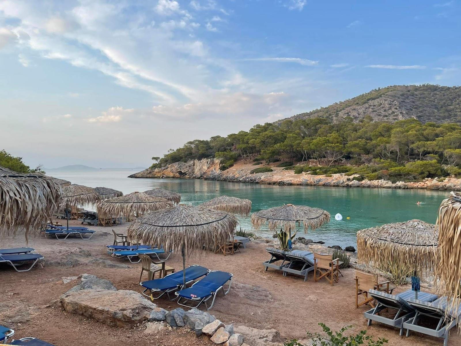 Sandee Aponisos Beach