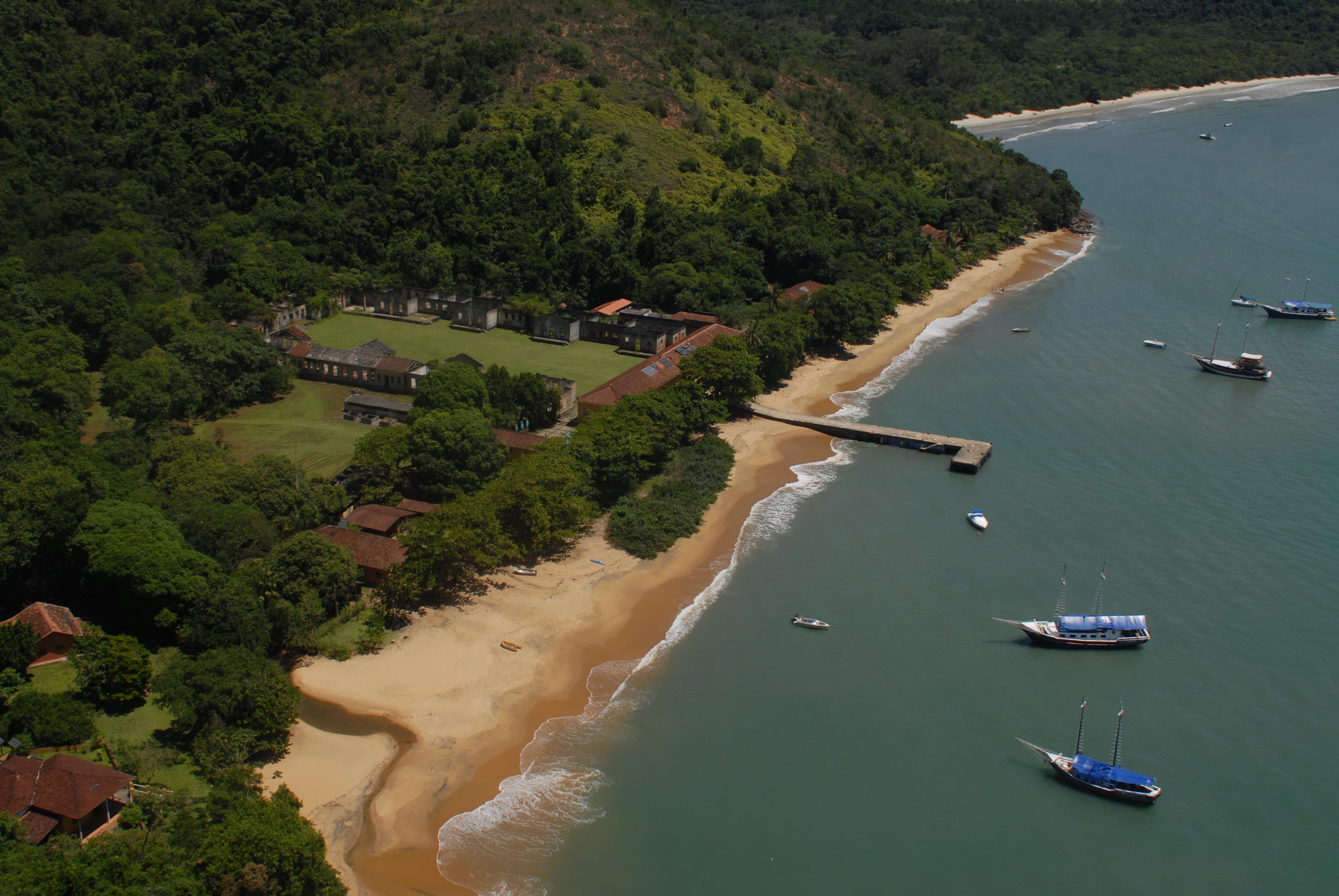 Sandee - Praia Da Ilha Deserta