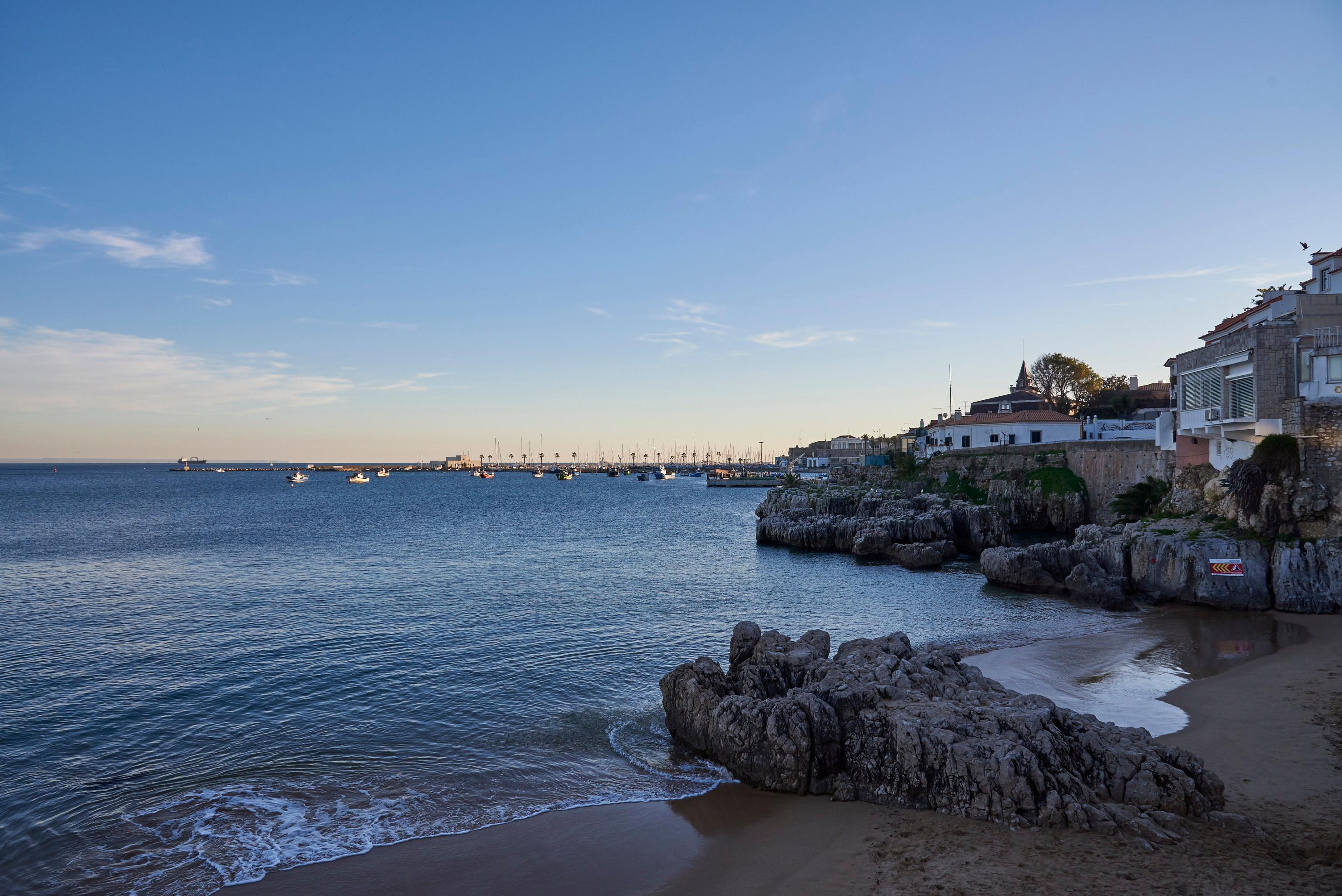 Sandee - Cascais Beach