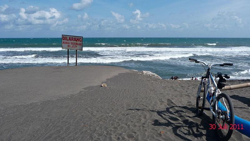 Sandee Kuwaru Beach Photo