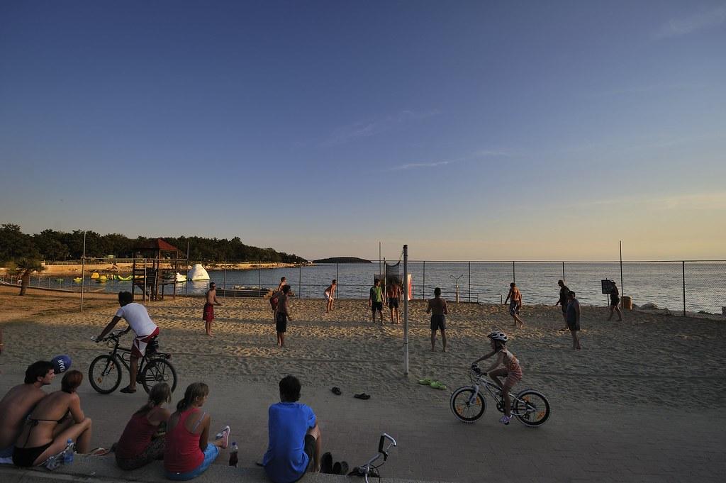 Sandee - Bijela Beach