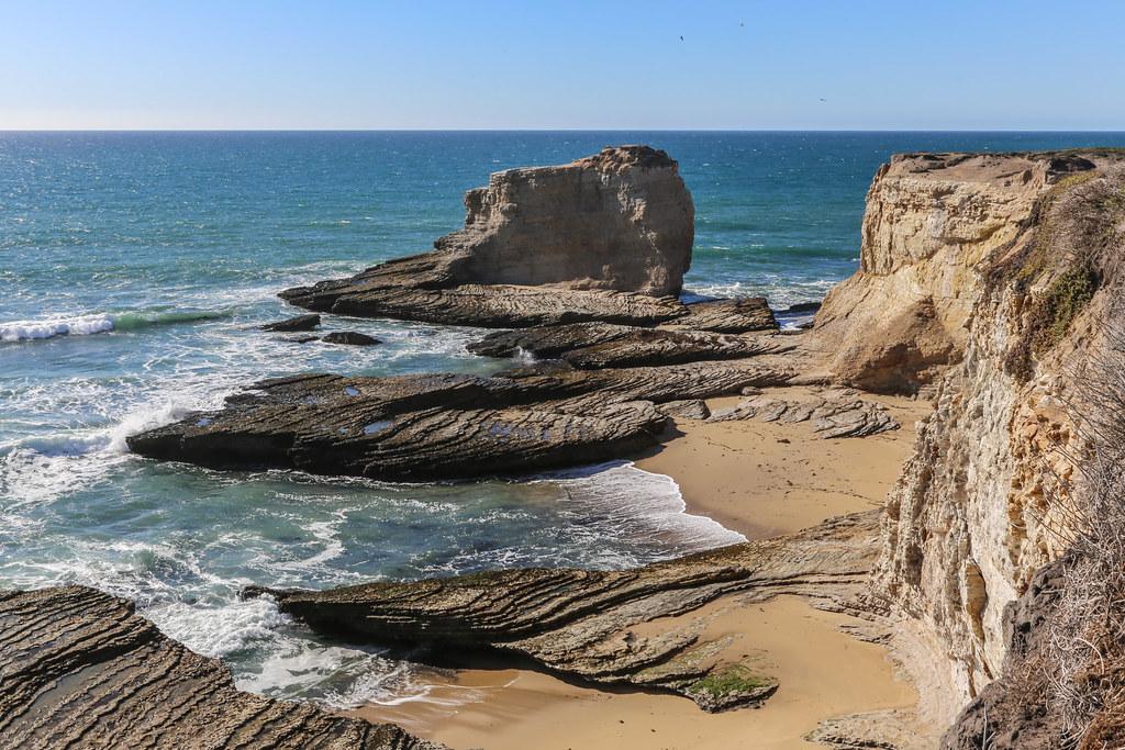 Sandee Coast Dairies State Park - Hole-In-The-Wall Beach