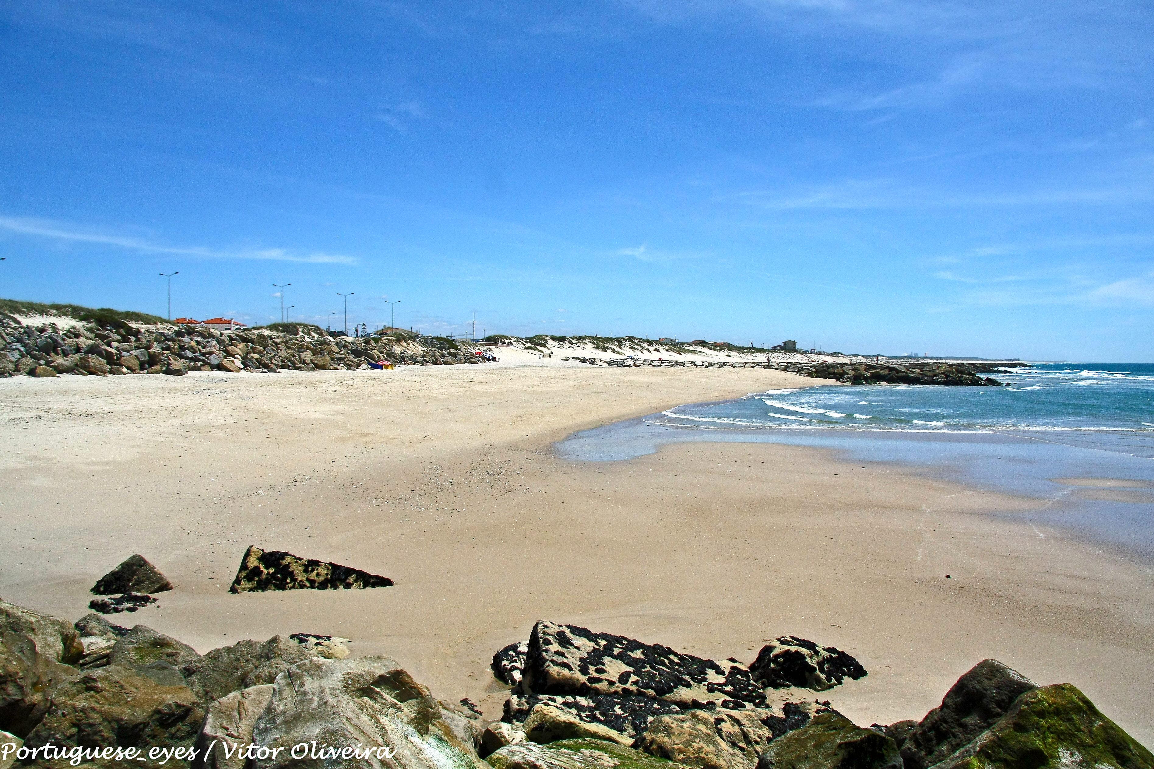 Sandee Praia Da Cova Gala  Photo