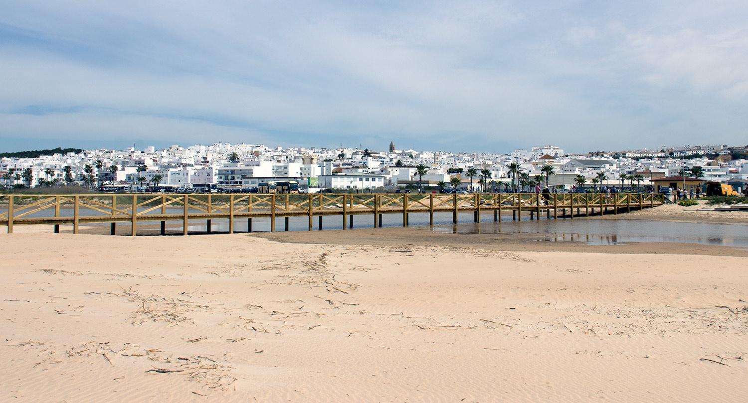 Sandee - Playa De Los Bateles