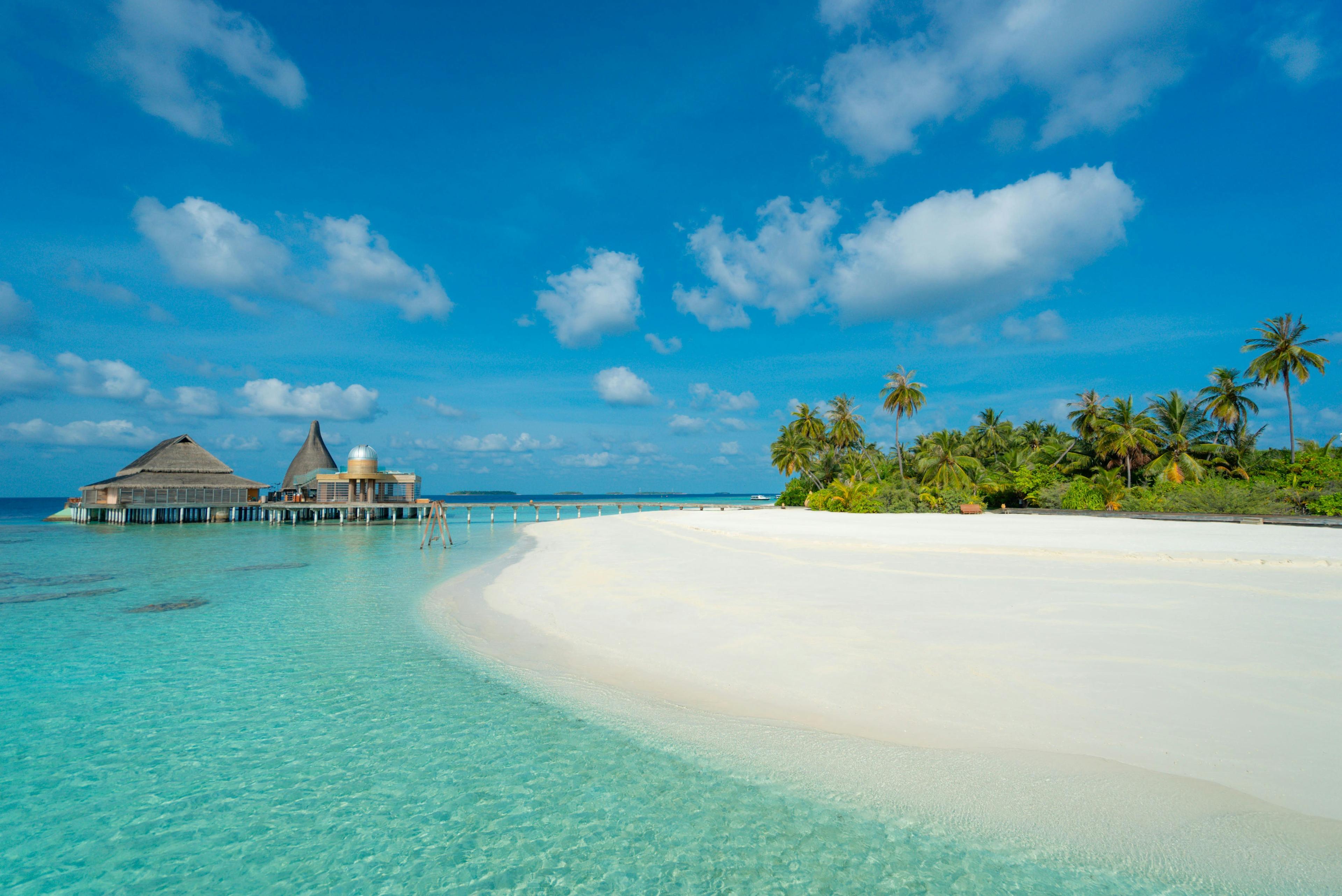 Sandee - Blog / Nudism Laws in Maldives: A Comprehensive Overview