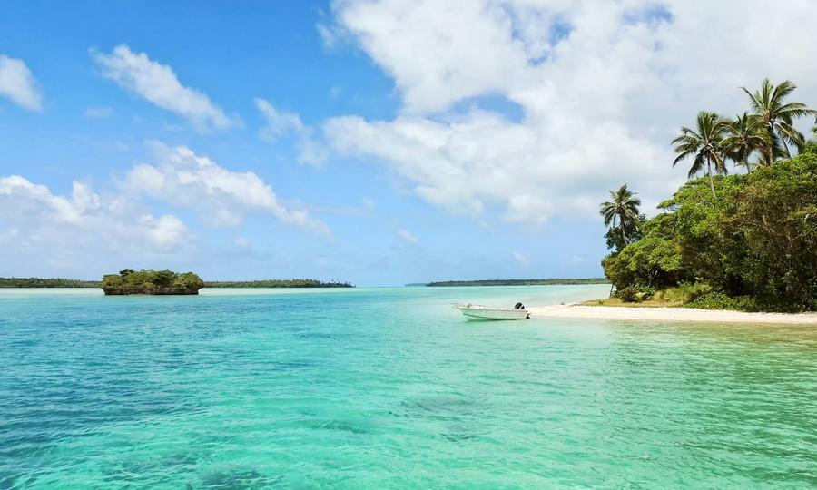 Sandee - Blog / Nudism Laws in New Caledonia: A Comprehensive Overview