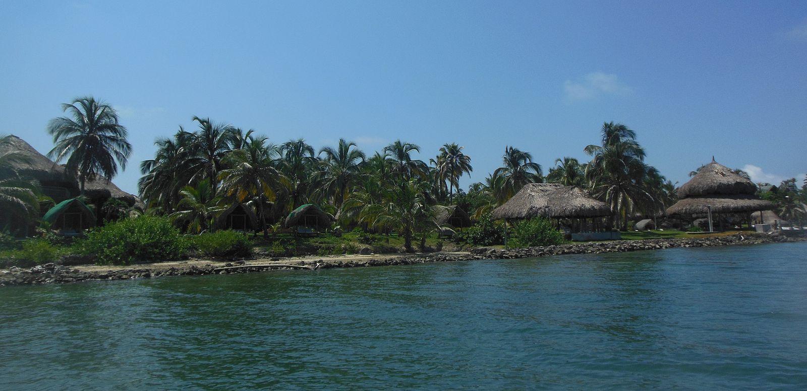 Sandee - Isla Fuerte