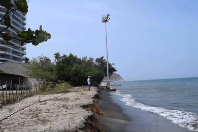 Sandee - Playa Salguero