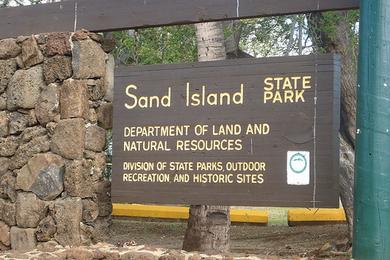 Sandee - Sand Island State Beach Park