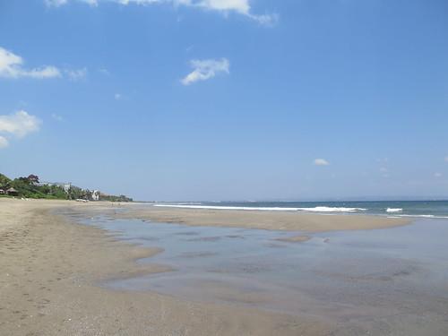 Sandee Batu Belig Beach Photo