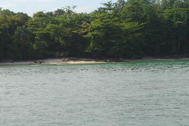 Sandee Gipoia Island Beach Photo
