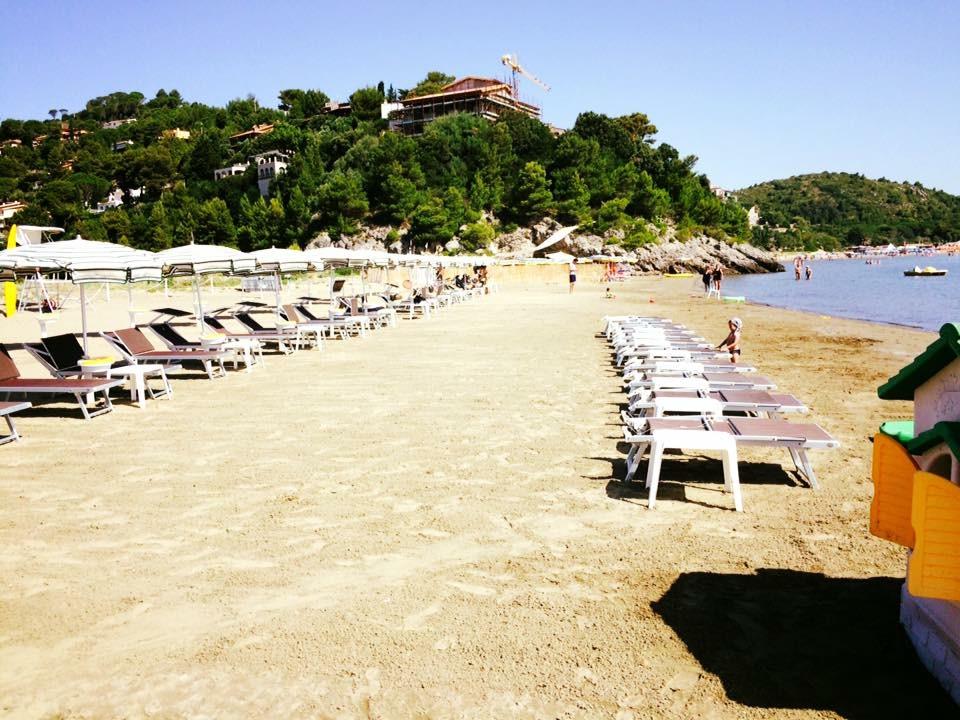 Sandee Ocugi' Cala Galera Spiaggia Photo