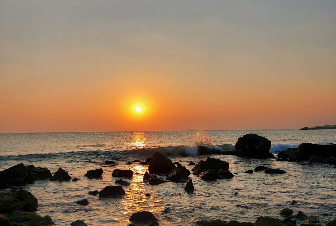 Sandee Malimbu Sunset Point Photo