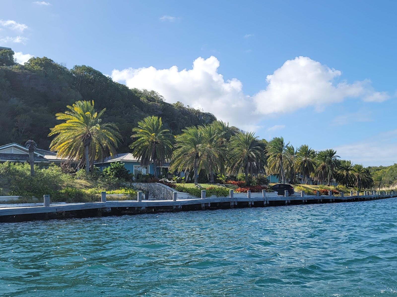Sandee Emerald Cove Resort Ltd. Photo