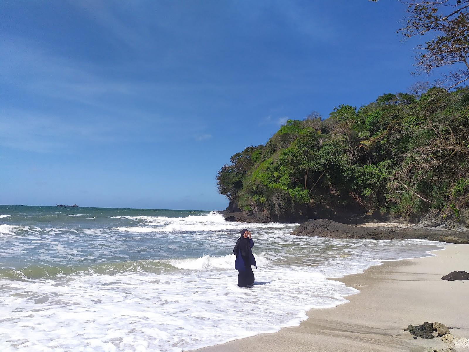 Sandee Tukda Miyani Beach Photo
