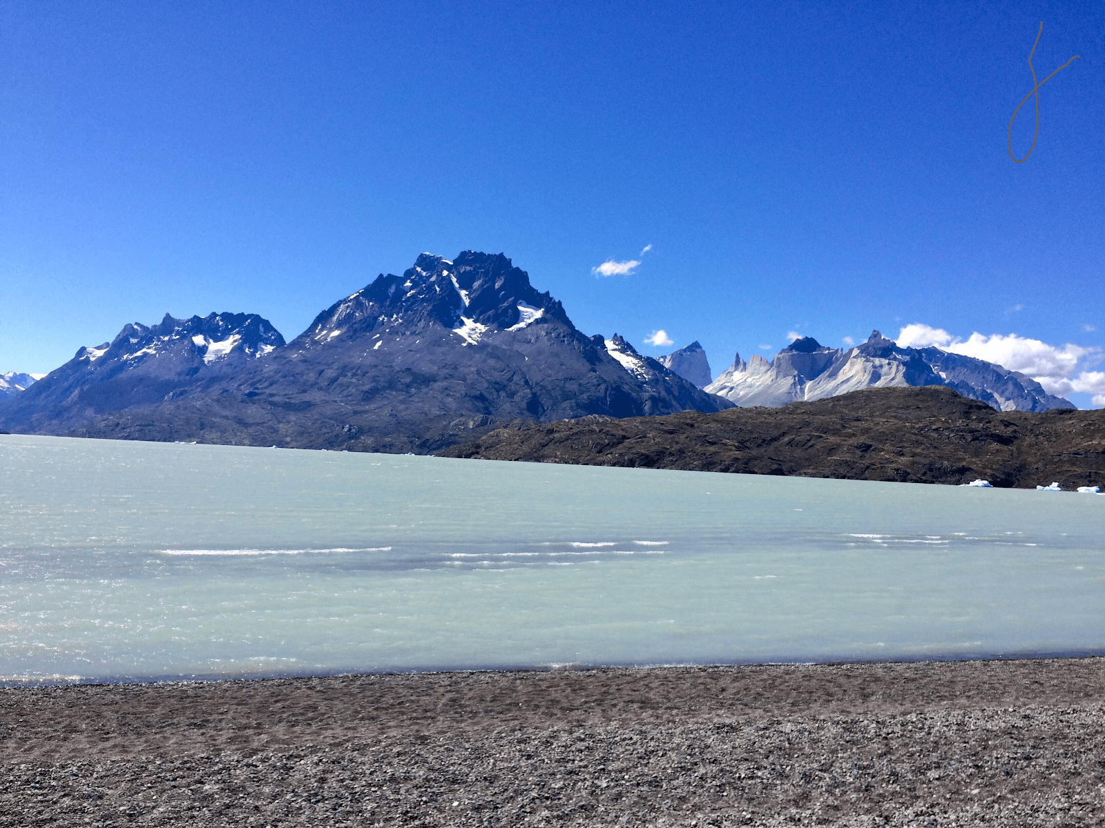 Sandee - Mirador Lago Grey