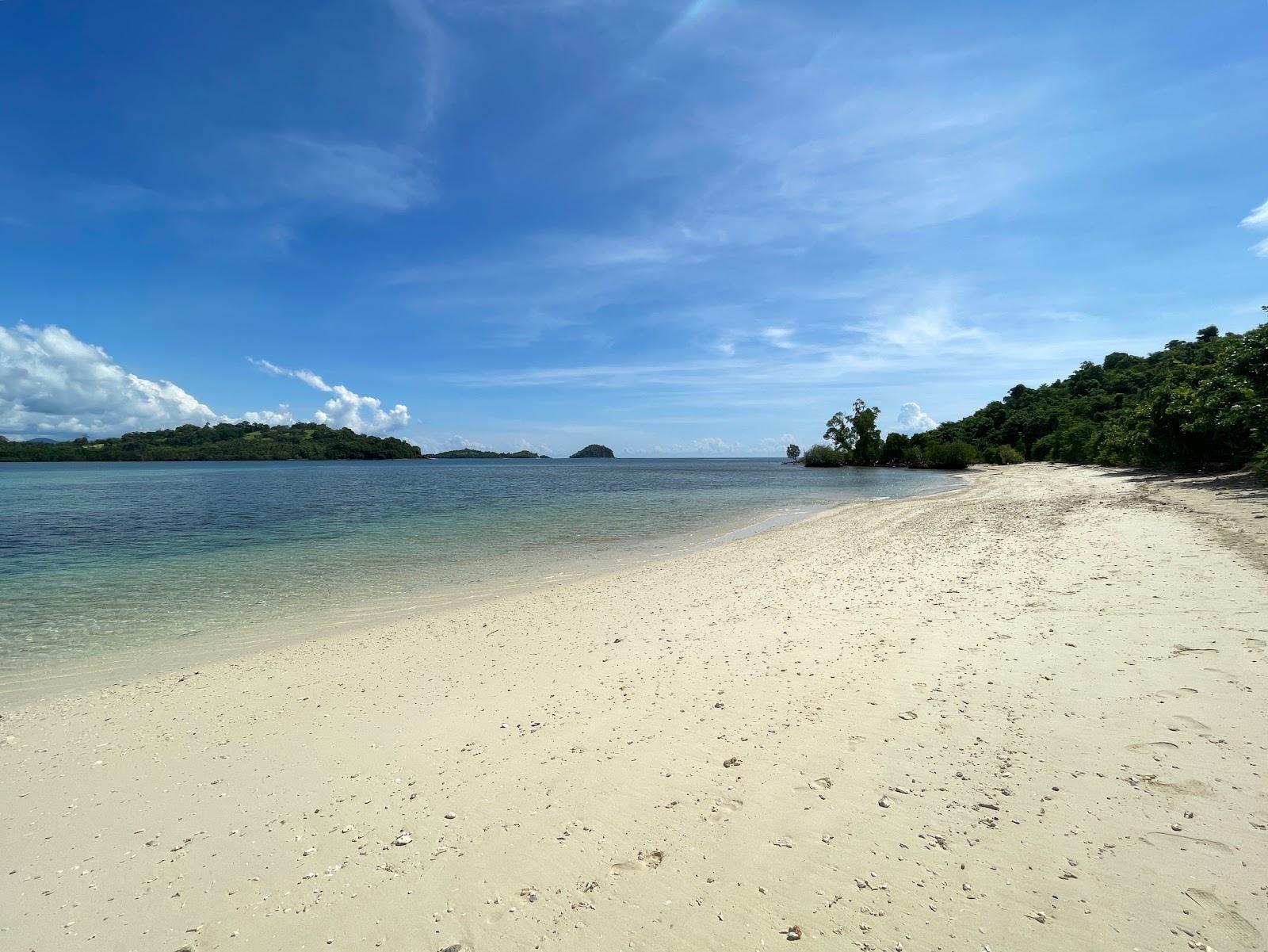 Sandee Baguias Island Beach Photo