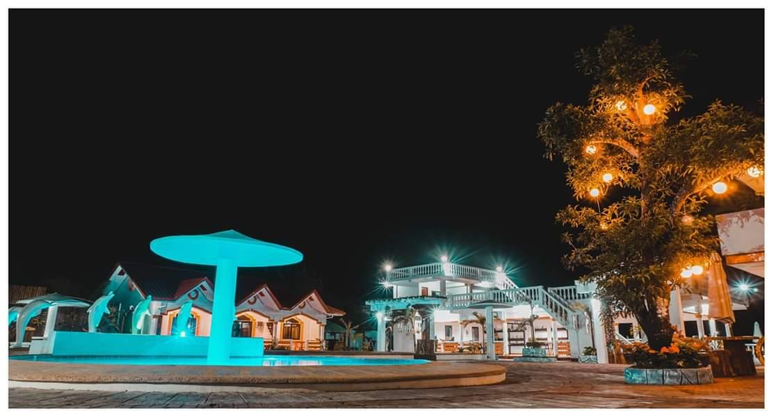 Sandee - Cris Del Mar Resort