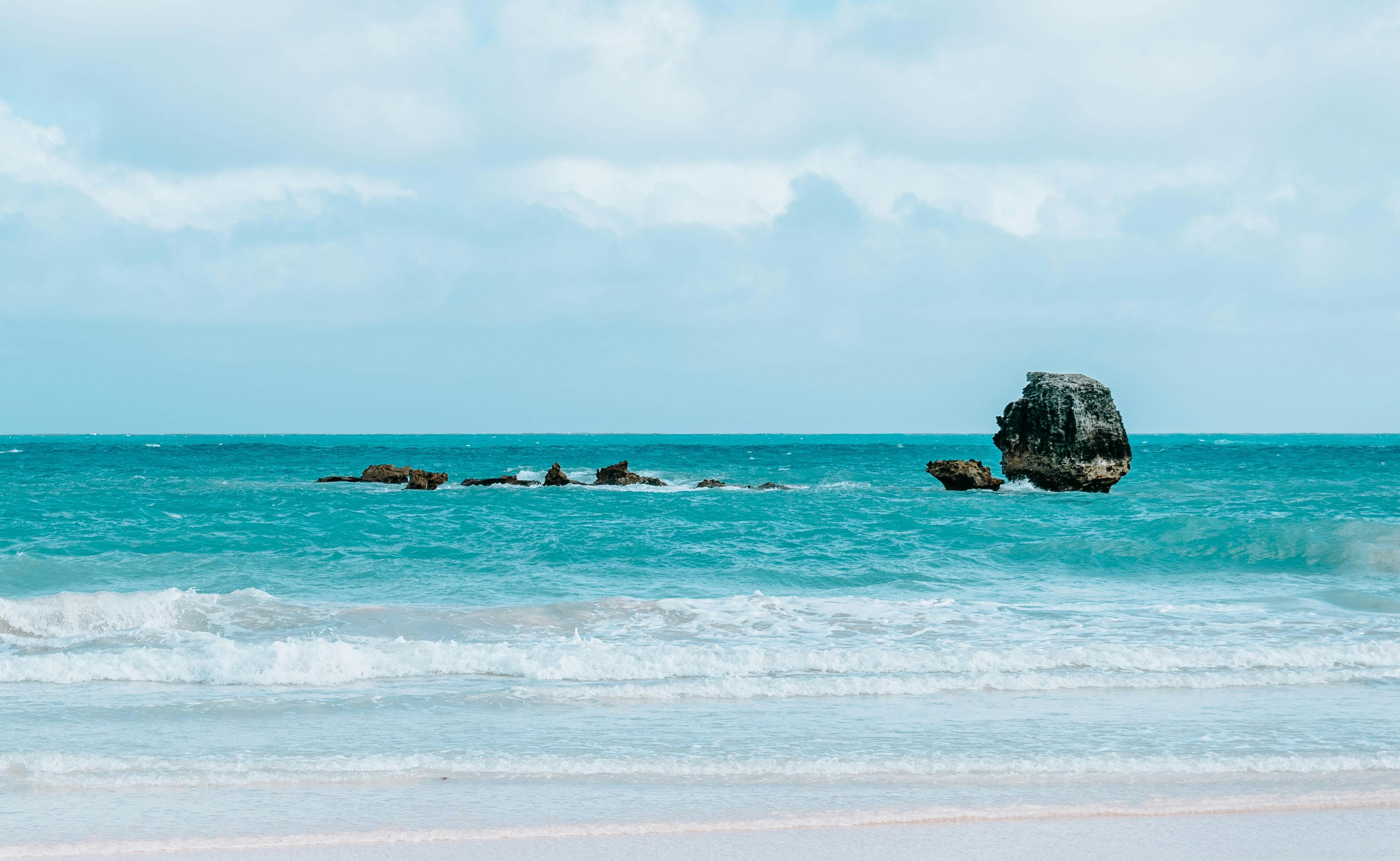 Sandee - Blog / Nudism Laws in Bermuda: A Comprehensive Overview