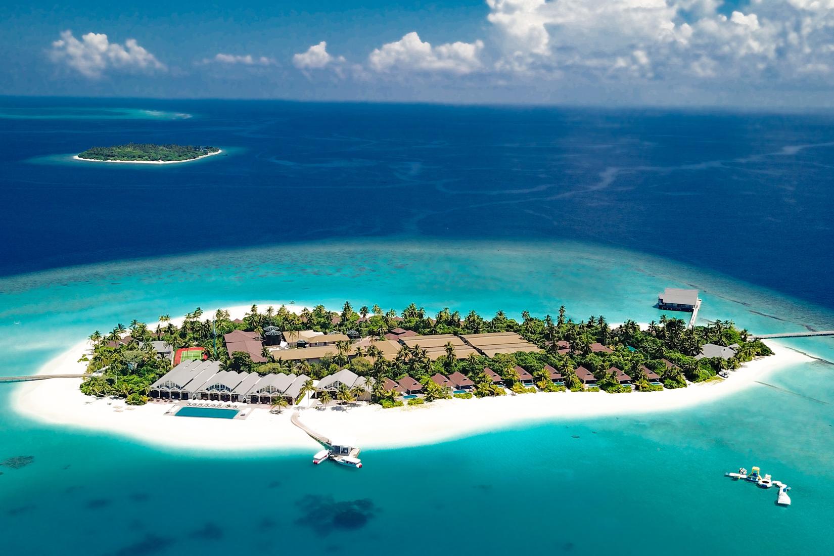 Sandee - The Standard, Huruvalhi Maldives